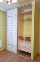 Сдвинута правая дверь